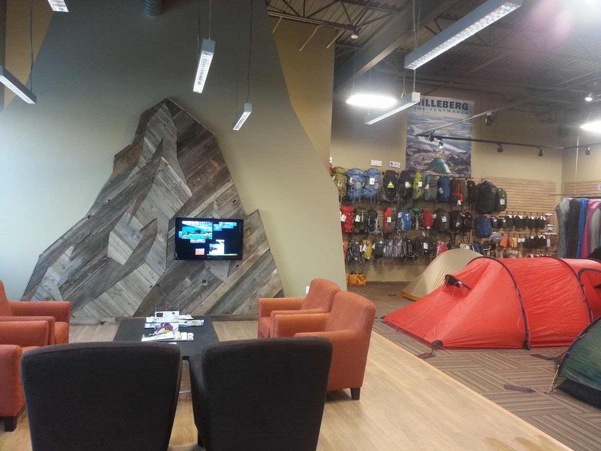 Tumble Central interior 6